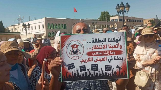 أصحاب الشهائد العليا المعطّلون عن العمل يحتجّون في ساحة القصبة