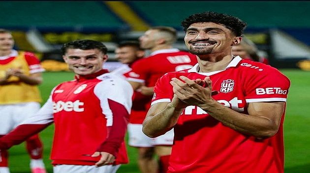 دوري المؤتمر الأوروبي معتز الزمزمي يتأهل مع سيسكا سوفيا إلي الدور القادم