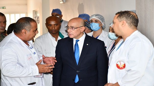 وزير الدفاع يؤدي زيارة إلى المستشفى العسكري بقابس