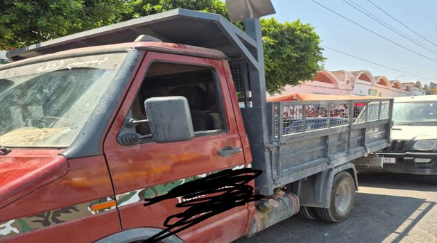 رصد المخالفة بكاميرا متنقلة.. بلدية سوسة تضبط صاحب شاحنة متلبّسا وهو بصدد إلقاء فواضل بناء بالشارع