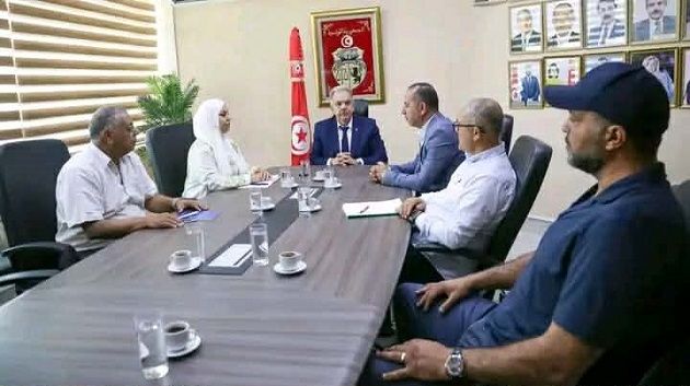 جوهر لقاء وزير الرياضة بالإطار الفني الجديد للمنتخب الوطني التونسي لكرة القدم