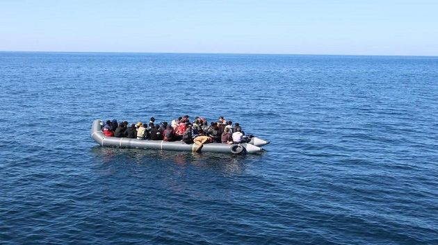تاهوا في البحر 9 أيام.. إنقاذ 15 مهاجرا مصريا و وفاة آخرين بسواحل ليبيا