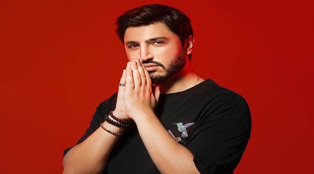 نحو برمجة محمد فضل شاكر في حفل الاختتام لمهرجان ام الزين الدولي 