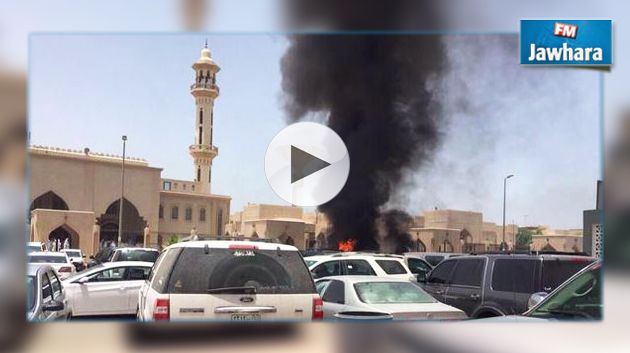 انفجار أمام مسجد شيعي في السعودية ( فيديو)
