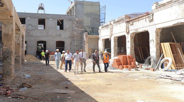 والي سوسة يعاين مدى تقدم الأشغال بعدد من المشاريع الثقافية بالجهة