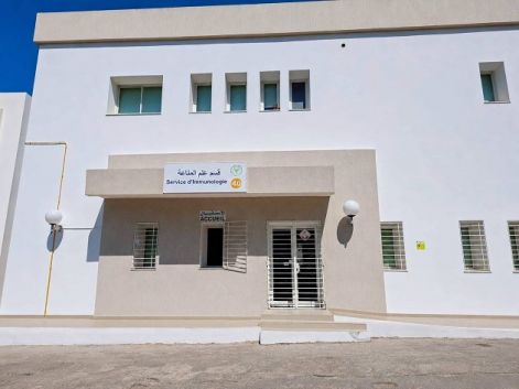 تجهيز قسم علم المناعة بالرابطة بتجهيزات مخبرية متطوّرة وبنية تحتيّة حديثة