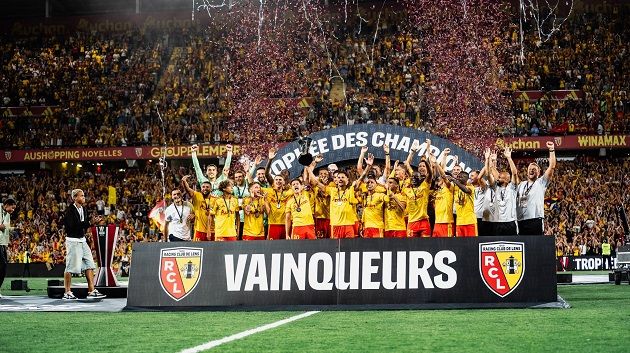 لانس يحرز لقب كأس السوبر الفرنسية لأول مرة بفوزه على باريس سان جيرمان