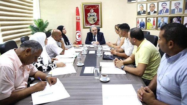 وزير الشباب والرياضة يبحث إرساء شراكة مع الشركة الأهلية