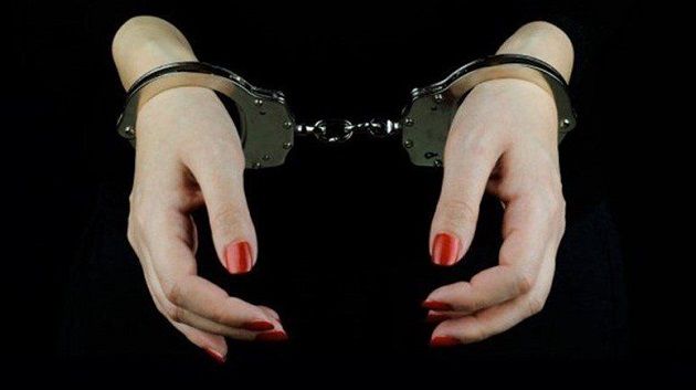 تُديرها امرأة.. الإطاحة بشبكة لترويج الأقراص المخدرة 