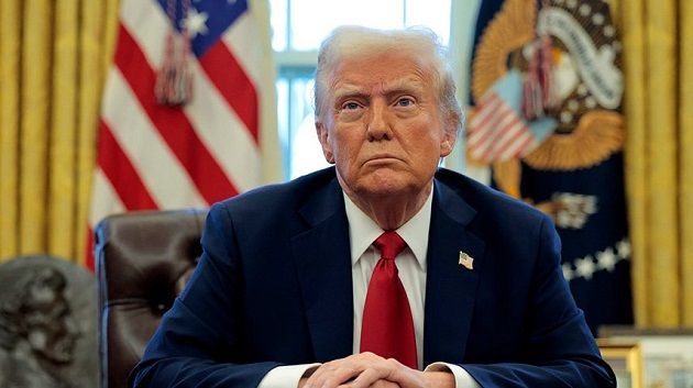 ترامب يأمر بتنكيس الأعلام لمدة أسبوع بكامل الولايات المتحدة 