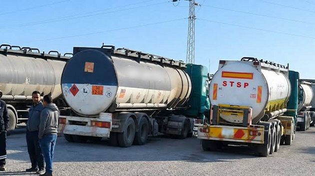 الجامعة العامة للنفط تنفي وجود أي إضراب في قطاع نقل المحروقات