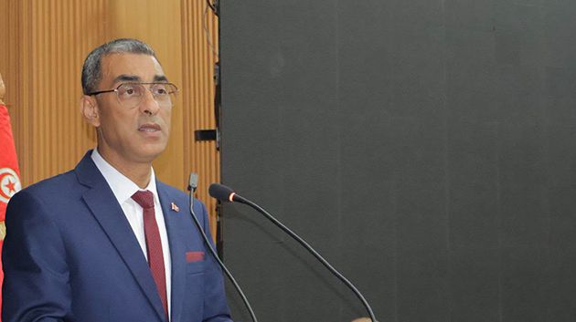 والي سوسة يشرف على فعاليات الاحتفال الجهوي بيوم العلم 