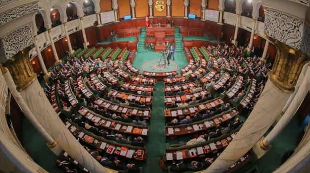 56 نائبا بالبرلمان يطالبون بعقد جلسة استثنائية عاجلة 