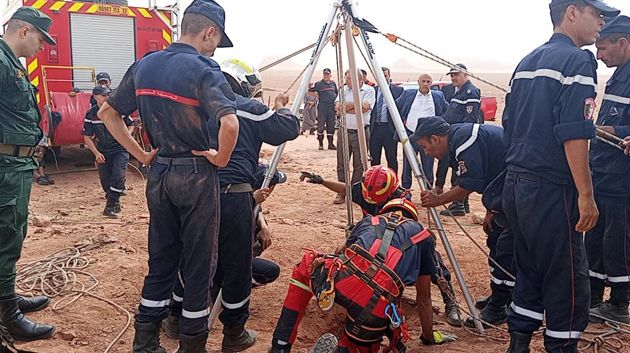 الجزائر: تواصل عمليات إنقاذ طفل سقط في بئر منذ يومين (صور)