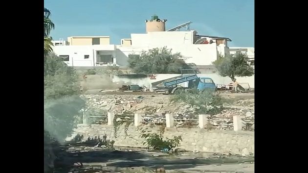 وادي بليبان: حجز شاحنة بصدد إلقاء فواضل مواد البناء
