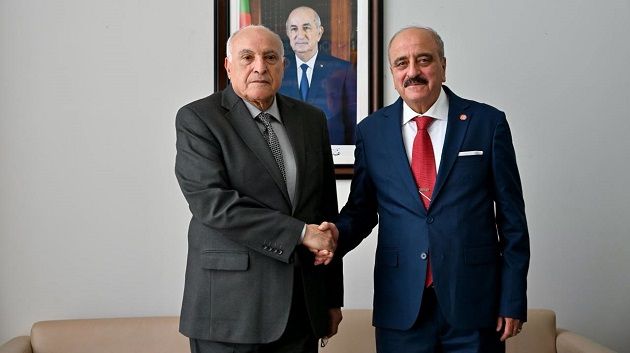وزير الخارجية يلتقي نظيره الجزائري بنيويورك