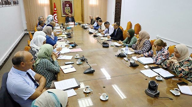 وزير الشؤون الدينية يدعو إلى الحرص على تطوير الإدارة