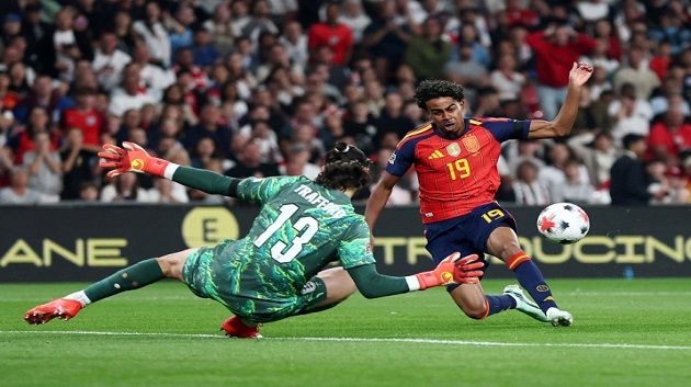 دوري الأمم الأوروبية: إسبانيا تفوز على إنقلترا في ويمبلي بثلاثية