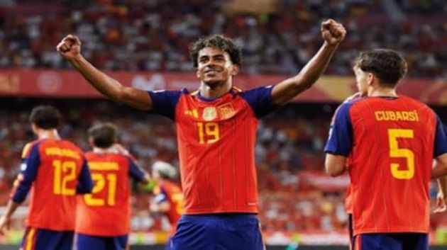 إسبانيا تواصل تحطيم الأرقام القياسية في تاريخ كرة القدم