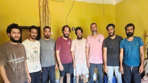 تحرير بحارة مصريين بعد 151 يوما من الاختطاف في الصومال