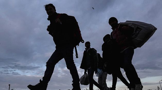 اليونان تقترح تعليق طلبات اللجوء في حالات الطوارئ