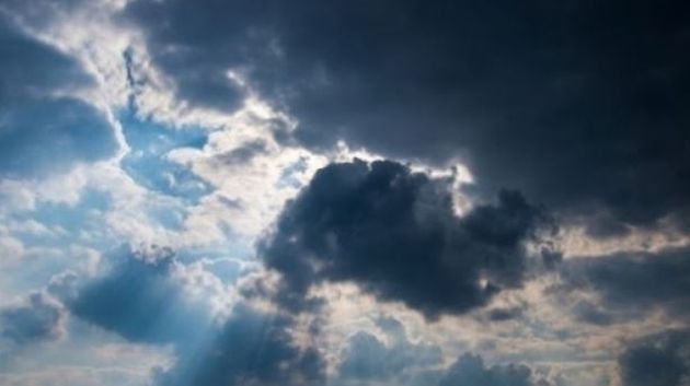 طقس مغيم جزئيا وحرارة في استقرار نسبي 