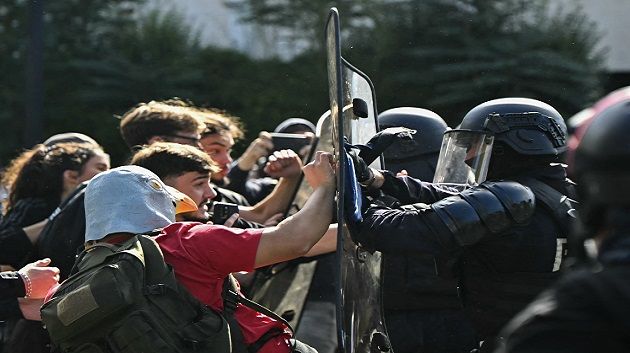 يوم جديد من إحتجاجات الطلبة الفرنسيين وسط إجراءات أمنية مشددة