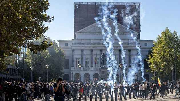 الحراك الطلابي يتمدّد من فرنسا إلى بلجيكا وسط حملة اعتقالات مكثّفة (فيديو)
