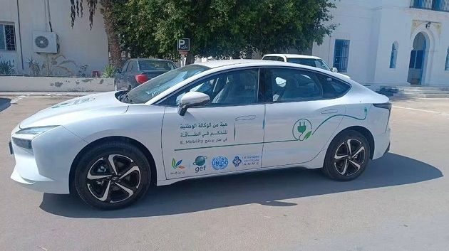 مدنين: بلديات جربة تتسلّم سيارات كهربائية