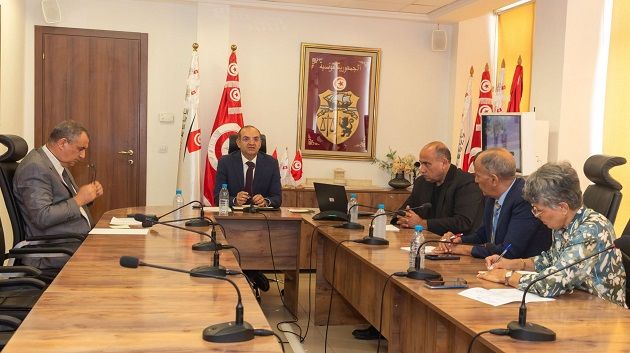 هيئة الانتخابات تتابع الاستعدادات للانتخابات التشريعية والبلدية المقبلة
