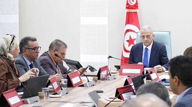 جلسة عمل حول مشروع مركز لعلاج الأورام بتونس الكبرى