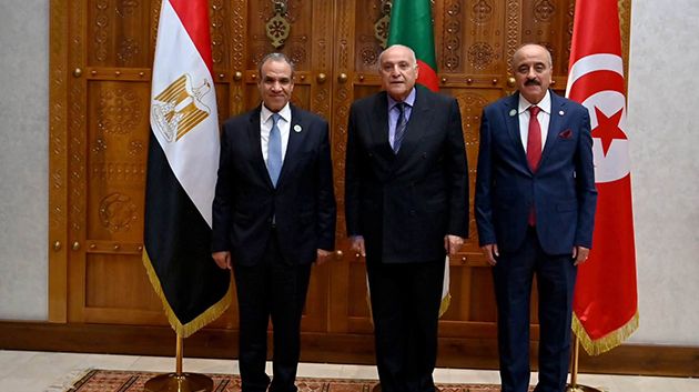 وزير الخارجية يؤكد على أهمية آلية التشاور الثلاثي