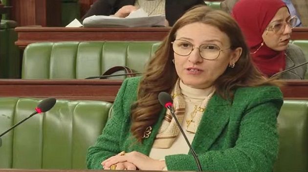 وزيرة المالية: انتداب وتسوية وضعية أكثر من 32 ألف شخص في 2027