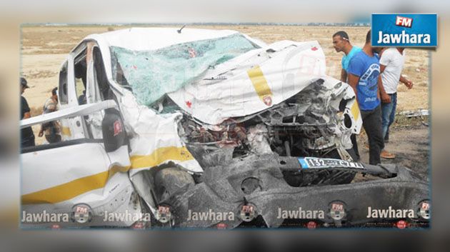 قرنبالية : جرحى في حادث اصطدام سيارة نقل ريفي بشاحنة خفيفة