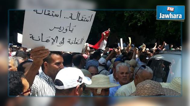 المعلمون ينفذون مسيرات احتجاجية في عدة ولايات