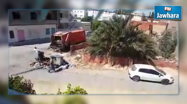 على خلفية مقطع فيديو : معاقبة 3 عمال نظافة ببلدية المنستير