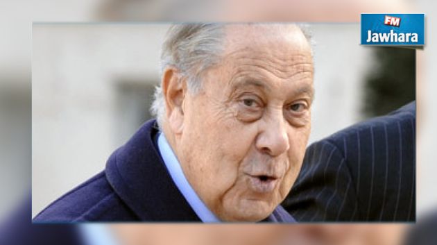 وفاة وزير الداخلية الفرنسي السابق شارل باسكا