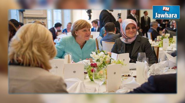 ميركل تشارك مسلمي ألمانيا إفطارهم الرمضاني