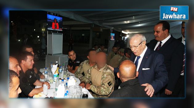 قايد السبسي يتناول الإفطار مع قوات الحرس الوطني والحماية المدنية
