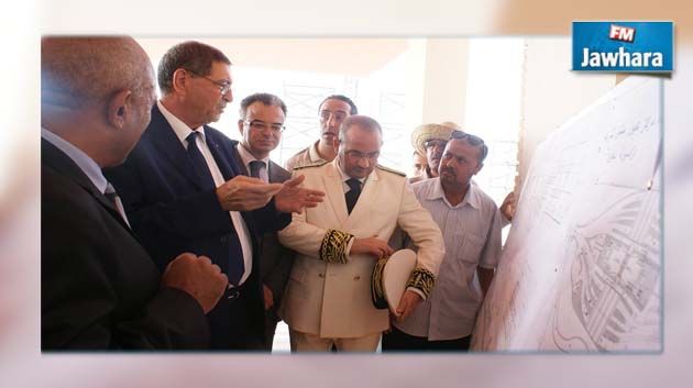 الحبيب الصيد يزور ثلاثة معابر حدودية