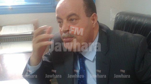 لدى زيارته إلى مدرسته : الغرسلي يتذكر سنوات الدراسة بتأثر كبير 