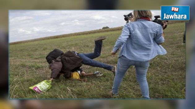 قراصنة تونسيين يخترقون موقع القناة التي تعمل بها المصورة التي ركلت لاجئا سوريا