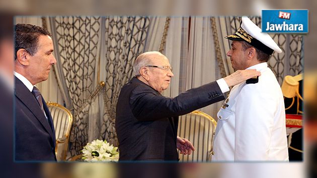 رئيس الجمهورية يتولى ترقية العميد بالبحرية عبد الرؤوف عطا الله إلى رتبة أمير لواء