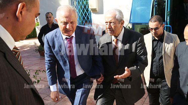 محمد الناصر و عدد من النواب يزورون رضا شرف الدين في مصنعه في القلعة الكبرى