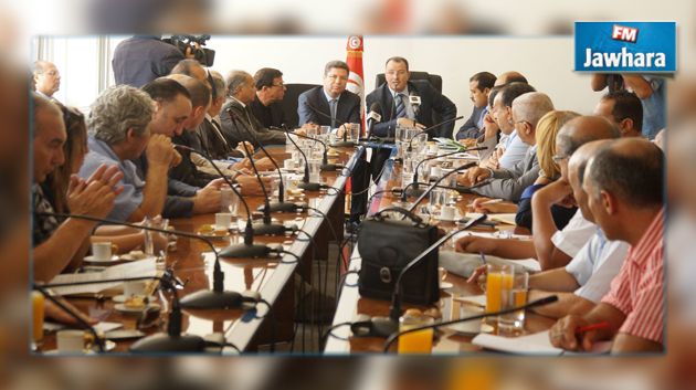 وزير الشباب و الرياضة يجتمع مع رئيس اللجنة الاولمبية ورؤساء الجامعات
