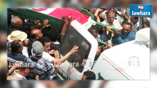 تشييع جثمان نجيب القاسمي الذي قتل على يد مجموعة إرهابية في القصرين
