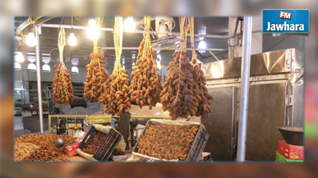إلغاء الترخيص المسبق لتصدير التمور عبر الحدود البرية