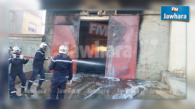مدنين : اندلاع حريق ضخم في منزل معدّ لتخزين البنزين المهرب