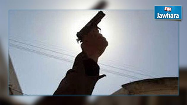 تفاصيل افتكاك أحد الموقوفين لسلاح عون أمن واصابة نفسه