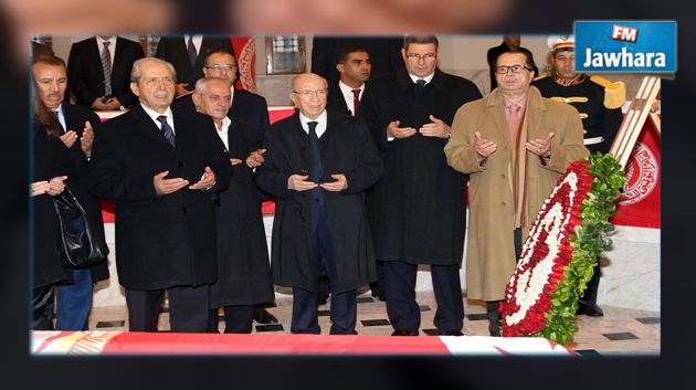  الرؤساء الثلاثة يشرفون على موكب إحياء الذكرى 63 لاغتيال الزعيم فرحات حشاد